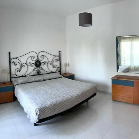 Holiday home Casa Cal Sabater - En Pleno Centro, Bonita Vista Al Rio, Gran Parking Publico Delante, A.a., Wifi. - Es-89-89 *